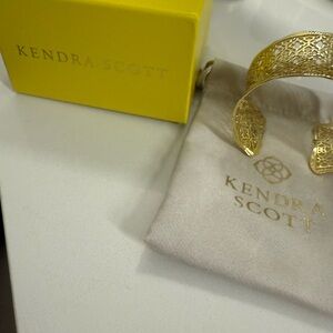 Kendra Scott Candice Statement Cuff Bracelet in Vintage Gold
